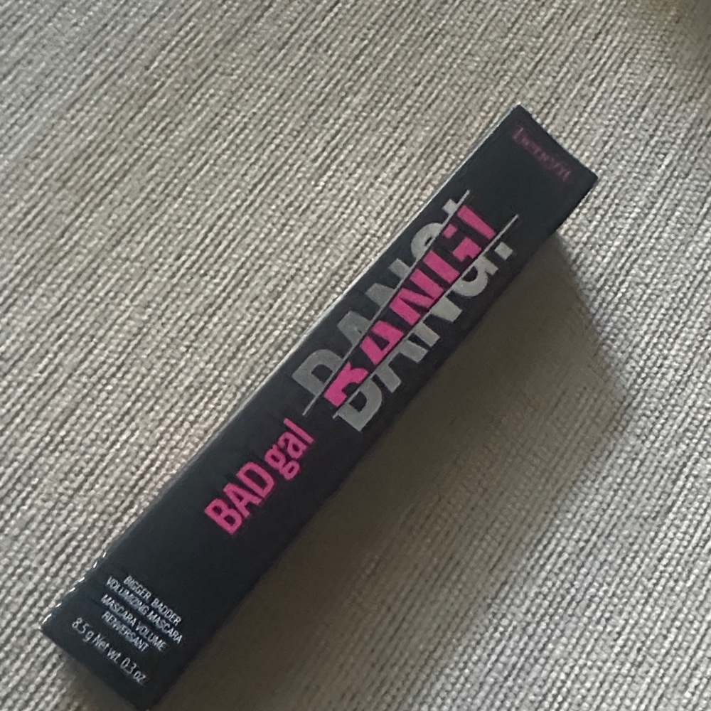 Benefit BADgal BANG! Mascara - Bold Black and Pink